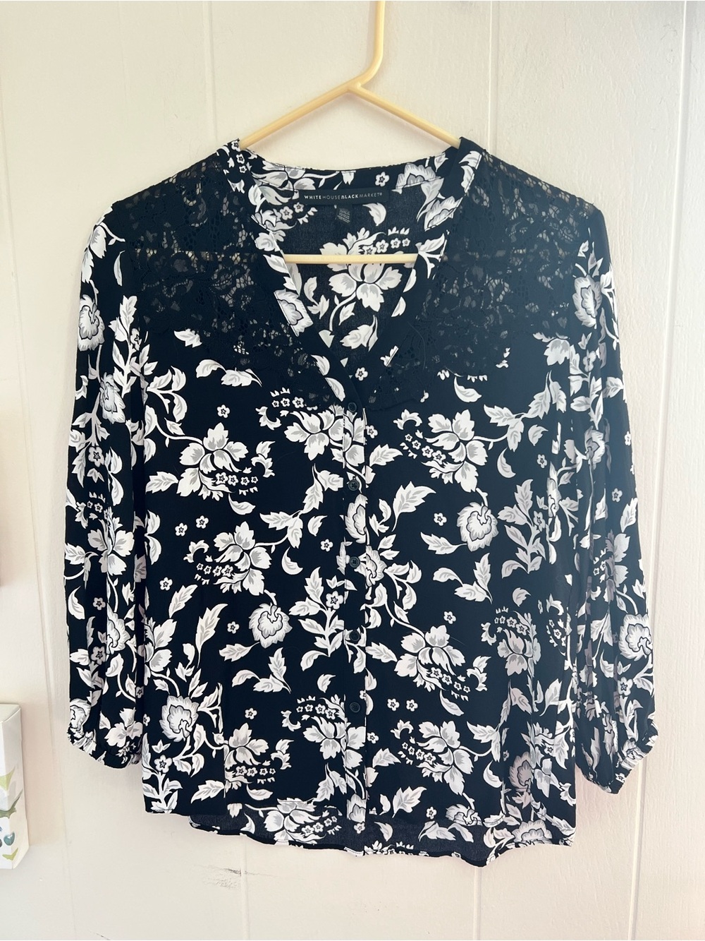 XS White House Black Market Black and White Floral Lace-Yoke Blouse